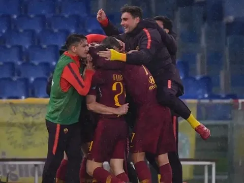Cựu sao Man City tỏa sáng, AS Roma giành chiến thắng trong trận thủy chiến tại Olympico