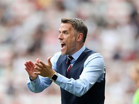 Cựu sao Man Utd đưa tuyển nữ Anh nhọc nhằn giành chiến thắng ra quân