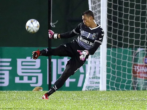 Báo châu Á dùng 3 từ để nói về sai lầm của Tấn Trường tại AFC Cup