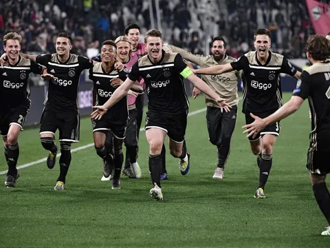 Tiếng gọi lịch sử ủng hộ Ajax vào chung kết Champions League