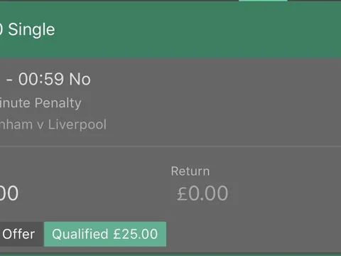 CĐV 'nhọ' nhất TG: Đặt cửa 'không có penalty ở phút đầu tiên' vẫn không ăn được tiền