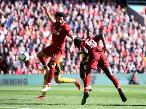 Đả bại 'Giant-killer' Wolves, Liverpool vẫn ngậm ngùi làm kẻ về nhì vĩ đại