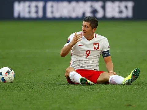 Đã đến lúc Robert Lewandowski nên tạm biệt đội tuyển Ba Lan