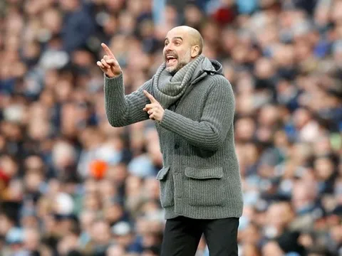 Rõ lý do Man City phải sử dụng 1 trung vệ duy nhất trận Schalke 04