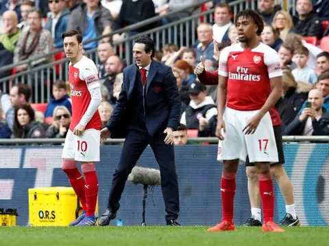 Đại chiến với M.U, Arsenal lo sụp đổ dây chuyền