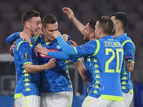 Đại thắng Red Bull Salzburg, Napoli đặt 1 chân vào tứ kết Europa League