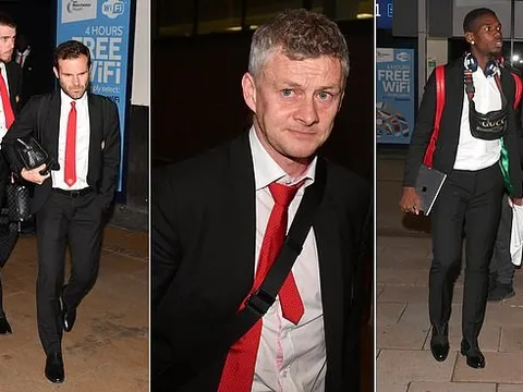 Dàn sao Man Utd buồn rũ rượi sau thất bại, CĐV làm điều bất ngờ