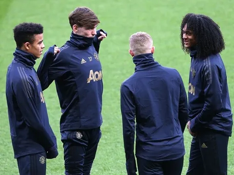 Đấu PSG, Young nói 1 lời thật lòng về 'tương lai của Man Utd'