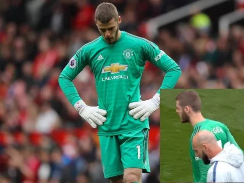 Đây! De Gea được "người cùng cảnh ngộ" an ủi ngay sau hiệp một