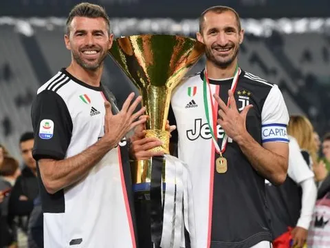 Đây! 10 ngôi sao đẳng cấp Juve mang về với giá 'rẻ mạt'