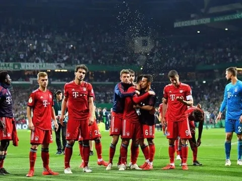 Đây! "Binh hùng tướng mạnh" giúp Bayern chạm 1 tay vào chiếc đĩa bạc