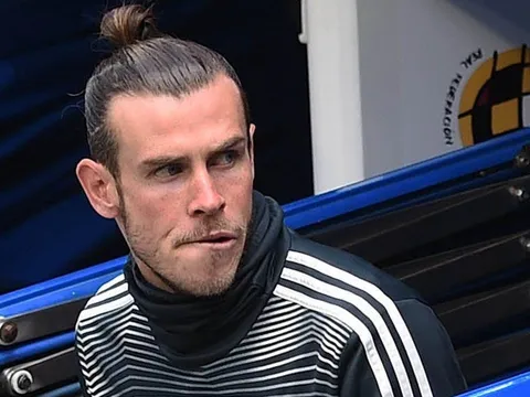 Đây, hành động khó tin của Bale khi Hazard ra mắt Real