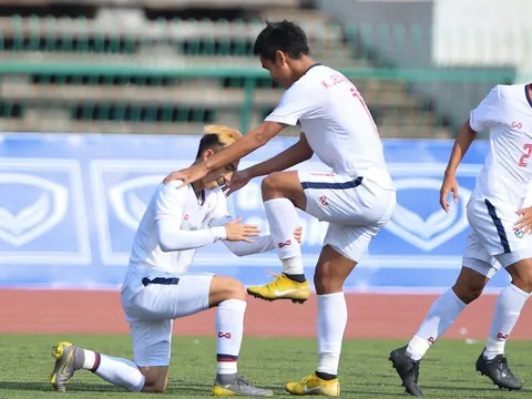 Đè bẹp U22 Philippines, U22 Thái Lan giành vé bán kết sớm