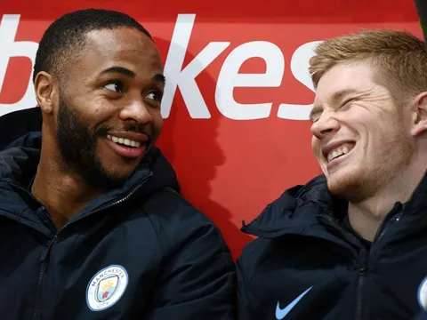 De Bruyne: "Sterling là tên đầu đất"