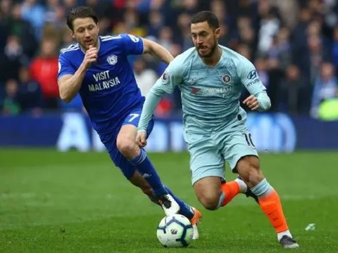 Để Hazard dự bị, Sarri suýt ngậm trái đắng trước tân binh Cardiff
