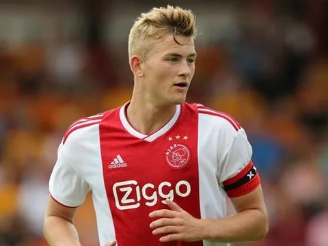 De Ligt ra "tối hậu thư" với Barcelona