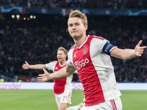 De Ligt: "Tôi đã thấy mức lương tôi nhận tại Man Utd..."