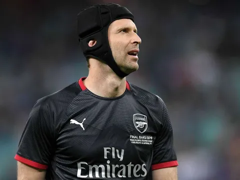 Để lọt lưới 4 lần, Cech vẫn nói cứng