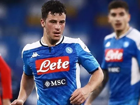 “Thật tuyệt vời khi được đối đầu với Ronaldo và Messi”