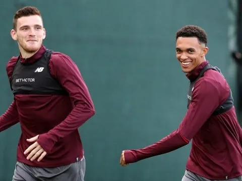 Liverpool có một ‘’đôi cánh thiên thần’’ - cả trong lẫn ngoài sân cỏ