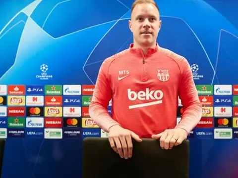 Dính chấn thương, sao Barca dành thời gian nói lời tâm can với NHM