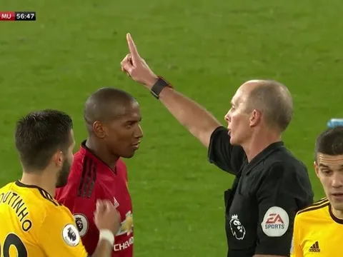 'Đó là 1 pha vào bóng khủng khiếp'