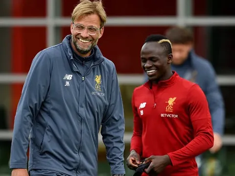 Đoàn quân Liverpool thống trị giải thưởng tháng