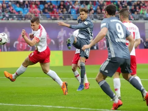 Đội nhà lỡ cơ hội vô địch, người Bayern chỉ trích VAR cực nặng nề