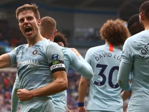 Đội trưởng Chelsea đáp trả lại những lời kêu gọi sa thải HLV Sarri
