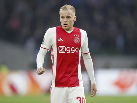 Những sơ đồ Man Utd có thể chơi với Van de Beek
