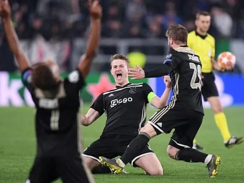 Donny van de Beek: Lẽ ra chúng tôi phải nã vào lưới Juventus 5 quả