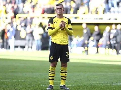 Có Haaland, Dortmund mạnh tay thanh trừng 1 cái tên