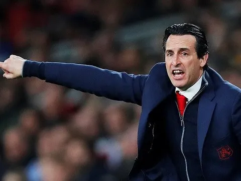 Dư âm chiến thắng Arsenal: Emery tiết lộ chiêu tủ trước giờ bóng lăn, Số phận Ozil vẫn mập mờ