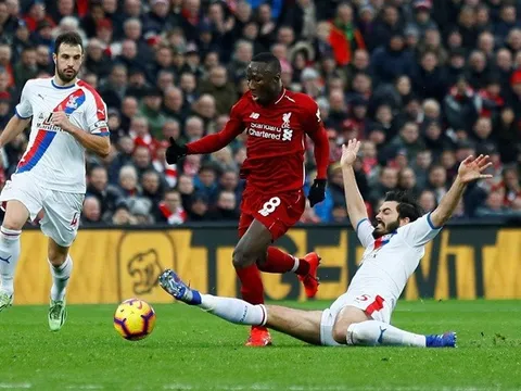 Dù đã ghi bàn nhưng Keita vẫn nhận "gạch đá" từ NHM