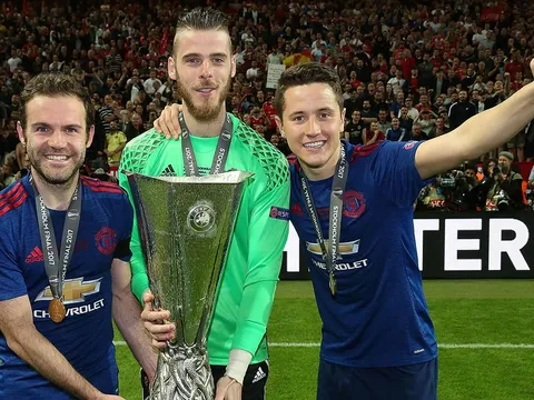 Dùng lại chiêu bài Herrera, PSG dụ dỗ 'người TBN thứ 2' rời M.U