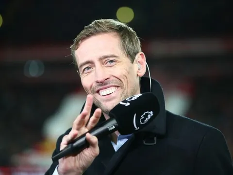Được CĐV Liverpool "dùng chiêu" hạ gục Kane, Crouch nói gì?