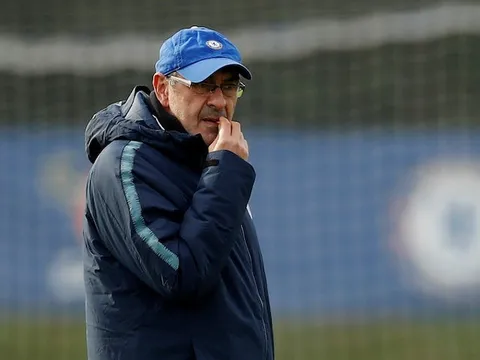 Được Juventus liên hệ, Sarri gây sức ép với Chelsea