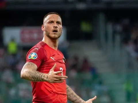 Có cơ hội về Ngoại hạng Anh, sao châu Âu không thể rời Trung Quốc vì lệnh ngừa virus corona