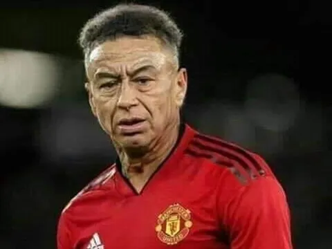 Cười té ghế với loạt ảnh chế Man Utd thua Man City