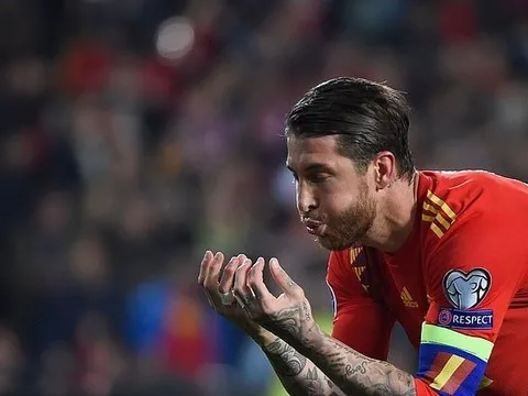 Enrique nói gì về "chúa thẻ" sau trận đấu với Na uy?