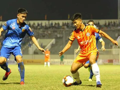 Dư âm vòng 3 V-League 2019: HAGL thất thủ, Đức Chinh giải "đen" trước giờ lên tuyển