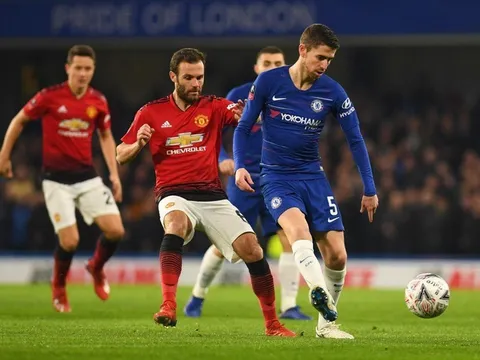 Bỏ qua Pogba, Herrera, Solskjaer chỉ ra nhân tố X "phi thường" phá Sarri-ball