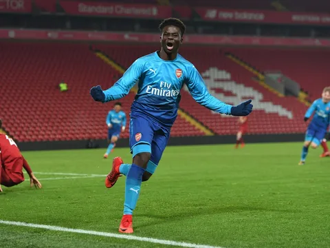 Fan Arsenal: "Cầu thủ chạy cánh hay nhất, hãy dùng cậu ấy để cứu mùa giải"