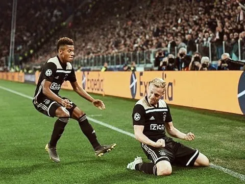 Fan Arsenal 'tưởng tượng': "Overmars cầm điện thoại lên, và 2 cậu ấy là của chúng tôi"