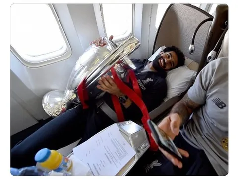 Fan Liverpool tặng 'quà' sinh nhật đắng chát cho Coutinho