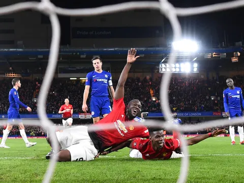 Fan Man Utd: "Cậu ấy đúng là người thuần hóa Hazard"