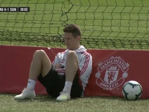 Fan Man Utd sẽ "rơi nước mắt" với hình ảnh này của Herrera