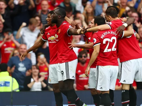 Fan Man Utd tranh cãi nảy lửa vì một cái tên trước thềm đại chiến