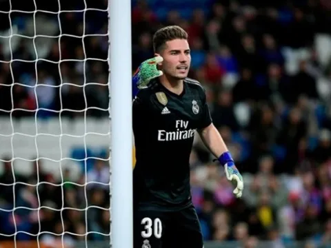 Fan Real "dở khóc dở cười" với quyết định này của Zidane