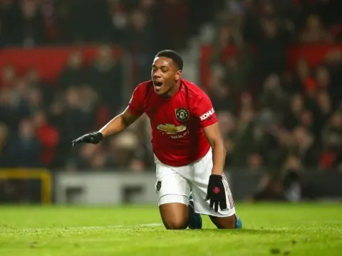Ferdinand: "Cậu ta thật tệ. Nếu là Greenwood, M.U đã có bàn thắng"